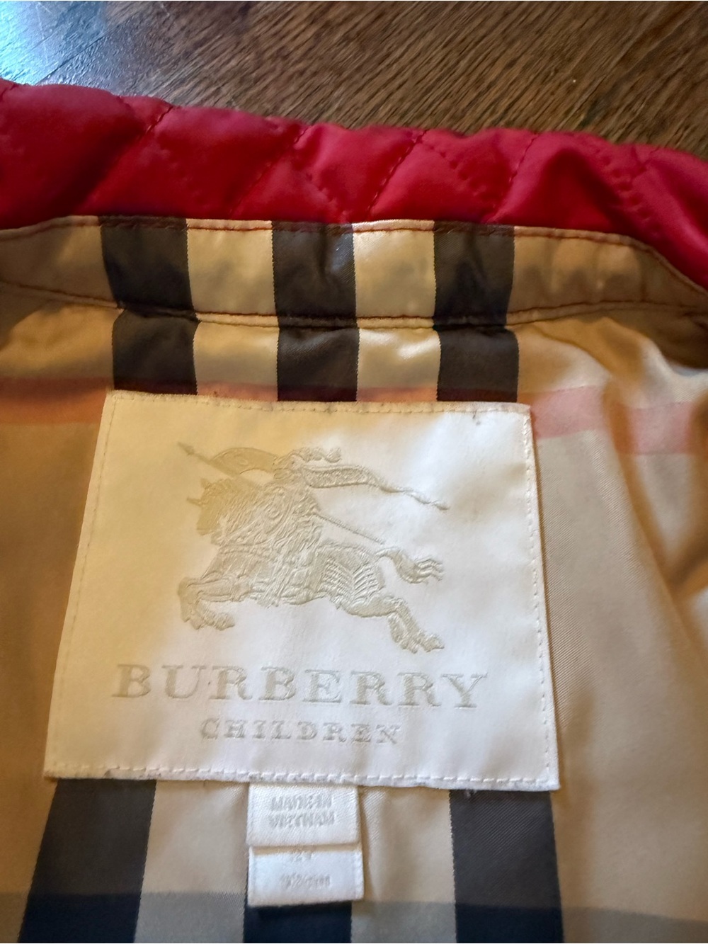 Burberry Red Quilted Kids Puffer Jacket - Picture 6 of 11